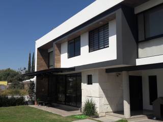 CASA-BR, RIVERA ARQUITECTOS RIVERA ARQUITECTOS Casas unifamiliares Cerámico