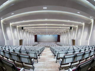PAHOA, INSADA DESIGN TEAM INSADA DESIGN TEAM Salle multimédia moderne