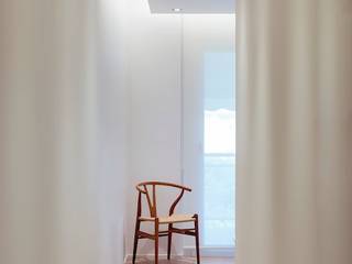 Completa Renovación y Decoración Minimalista para un Apartamento en Barcelona , Studioapart Interior & Product design Barcelona Studioapart Interior & Product design Barcelona Спальня в стиле минимализм Дерево Эффект древесины