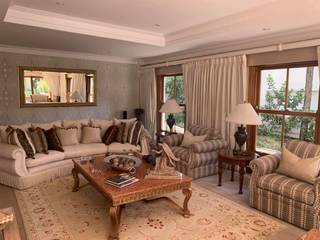 2015 Classical Interior Renovation - Revisited 2019, CS DESIGN CS DESIGN Classic style living room