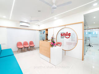 pediatric dental clinic, prarthit shah architects prarthit shah architects Office spaces & stores