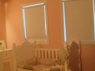 new born baby room , Tanish Dzignz Tanish Dzignz Colonial style nursery/kids room