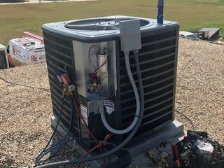 Installation of 4.0 Ton System for Car Audio Store – Allen, TX, Central Mechanical HVAC Services Central Mechanical HVAC Services Ruang Studi/Kantor Modern