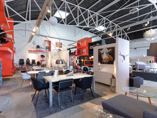 Le showroom Alterego Design à Coignières, Alterego Design Alterego Design Ruang Makan Modern