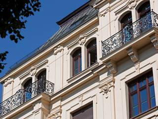 Denkmalgeschütztes Wohn- und Geschäftshaus originalgetreu saniert, Kneer GmbH, Fenster und Türen Kneer GmbH, Fenster und Türen Fenêtres en bois