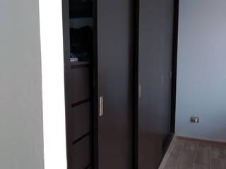 closet corredizo, Puertas y Closets Puertas y Closets Klasik Evler Ahşap Ahşap rengi