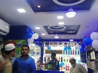 MALA FOOD PRODUCTS OUTLET, AR Architectural Design Studio AR Architectural Design Studio Commercial spaces