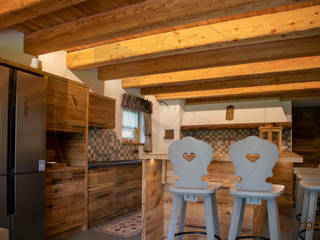 Chalet Dolomiti, Arredamenti Brigadoi Arredamenti Brigadoi Rustic style kitchen Wood Wood effect