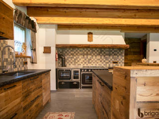 Chalet Dolomiti, Arredamenti Brigadoi Arredamenti Brigadoi Rustic style kitchen Wood Wood effect