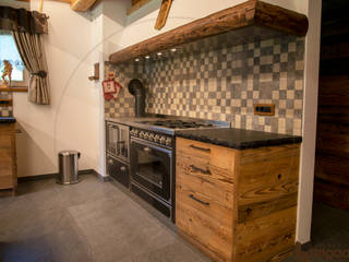 Chalet Dolomiti, Arredamenti Brigadoi Arredamenti Brigadoi Rustic style kitchen Wood Wood effect