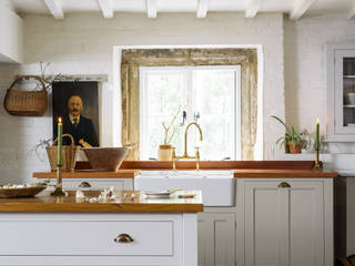 The Cotes Mill Classic Showroom by deVOL, deVOL Kitchens deVOL Kitchens 廚房 White