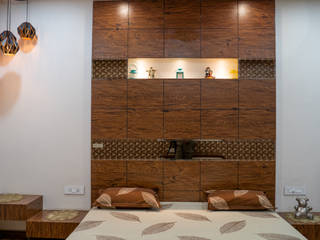 Colourful & Lively Home Space - Designed by Nabh Design & Associates, Nabh Design & Associates Nabh Design & Associates Camera da letto piccola Compensato Marrone