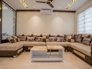 Stylish Home by Nabh Design & Associates, Nabh Design & Associates Nabh Design & Associates Modern living room سنگ مرمر Beige