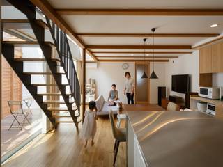 壁の向こうの棲家, FOMES design FOMES design Living room