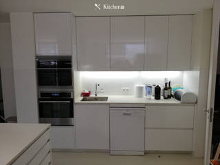 Projeto SJ - Maia, Kitchen In Kitchen In Cocinas modernas: Ideas, imágenes y decoración