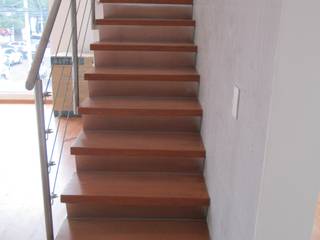 REMODELACIÓN DEPARTAMENTO ANZURES, MADAN Arquitectos MADAN Arquitectos Stairs Iron/Steel