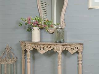 This Antique Portuguese Console Table & Mirror will add charm to any hallway, The Treasure Trove Shabby Chic & Vintage Furniture The Treasure Trove Shabby Chic & Vintage Furniture Rustikaler Flur, Diele & Treppenhaus Pink
