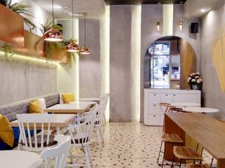 Sundae Monday Cafe, parawarna parawarna Modern walls & floors Plywood