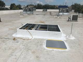 Adding 12.5 Ton Trane Rooftop Unit – Carrollton, TX, Central Mechanical HVAC Services: modern by Central Mechanical HVAC Services, Modern