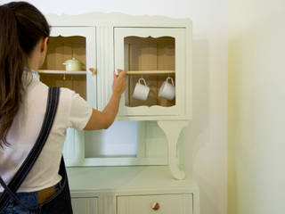 van Taraita Minimalistisch