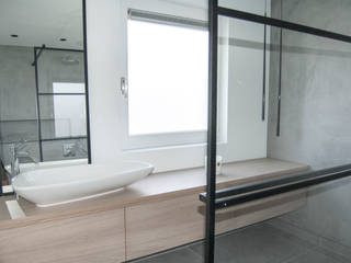 RENOVATIE - VRIJSTAANDE WONING - 130 m2, Meer met interieur Meer met interieur Endüstriyel Banyo Ahşap Ahşap rengi