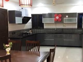 Dr Shankargouda, Bijapur, Skew 19 Interiors & Architects Skew 19 Interiors & Architects Kitchen units Plywood