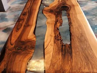 Epoxy Resin walnut wood Table , Luxuryepoxyfurniture Luxuryepoxyfurniture Salas de jantar clássicas Madeira Efeito de madeira