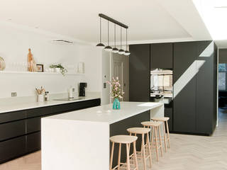 Dulwich Home - Designcubed Architects, Designcubed Designcubed Modern Kitchen Wood Black