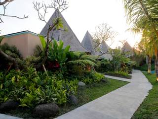 The Sender Pool Suite - Ubud, WaB - Wimba anenggata architects Bali WaB - Wimba anenggata architects Bali Hoteles Concreto Multicolor