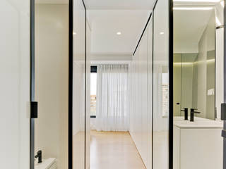 Casa del Alba, Laura Ortín Arquitectura Laura Ortín Arquitectura Modern bathroom Glass