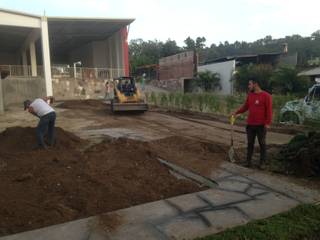 Nivelacion e instalacion de pasto , Spacios Naturales Spacios Naturales アプローチ