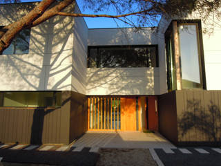 Proyecto y dirección de obra, construcción vivienda unifamiliar en Valldoreix, SANTI VIVES ARQUITECTURA EN BARCELONA SANTI VIVES ARQUITECTURA EN BARCELONA Country style house