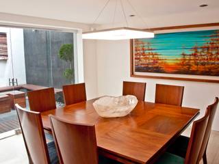 CASA SAN JERÓNIMO II, MOVE DESIGN MOVE DESIGN Modern dining room Wood Wood effect