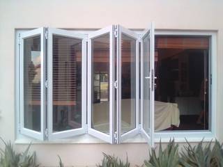 HOUSE CLOETE, ALUWOOD WINDOWS AND DOORS ALUWOOD WINDOWS AND DOORS