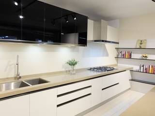 SM North Edsa Interior Zone Showroom, Ideal Home Ideal Home Cocinas modernas Contrachapado