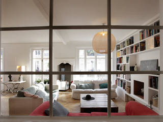 Modernisation d'un appartement haussmannien 250 m2, Créateurs d'Interieur Créateurs d'Interieur Eclectic style living room
