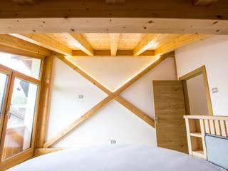 Nuovo Impianto di illuminazione domestico a LED per casa in montagna, Monico Impianti Monico Impianti Cantina moderna Legno Effetto legno