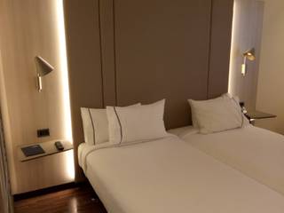 Equipamiento Integral habitación de Hotel, Tu Hotel Contract Tu Hotel Contract Modern style bedroom Textile Amber/Gold