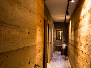 Monico Impianti Corridor, hallway & stairsLighting Kayu Wood effect