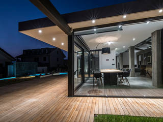 Villa con serramenti in alluminio Schuco, Modoal Modoal Moderne ramen & deuren Aluminium / Zink