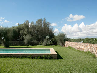 Piscina en Felanitx, Ernest Bordoy Ernest Bordoy Piscinas de jardim