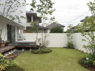 Out side, Tamiaki Tamiaki Jardins de fachadas de casas