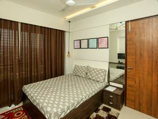 Laxman Naik, arch2interior arch2interior Small bedroom Plywood