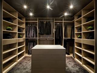 Closet´s y Vestidores , MADYS INTERIORES MADYS INTERIORES Modern style dressing rooms