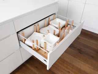 Eine Küche mit verborgenen Talenten, Weinkath GmbH Weinkath GmbH Modern kitchen Wood Wood effect