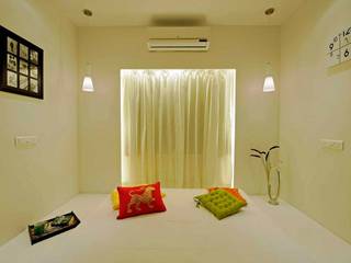 Interior Designer in Pune, Olive Interiors Olive Interiors ห้องนอนขนาดเล็ก อิฐหรือดินเผา