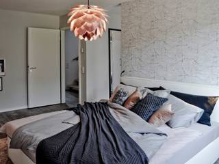 Schlafzimmer ( Musterhaus Wuppertal), KIN-RAUMDESIGN KIN-RAUMDESIGN Scandinavian style bedroom