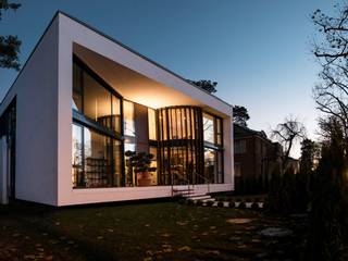 Villa im Bauhausstil in Berlin-Zehlendorf, Avantecture GmbH Avantecture GmbH Vilas