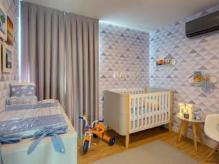 Quarto do bebê- Apto BAY301, Cassiana Rubin Arquitetura Cassiana Rubin Arquitetura Modern nursery/kids room