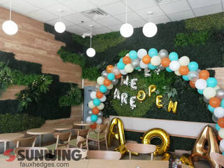 Fire-retardant Artificial green walls, Sunwing Industries Ltd Sunwing Industries Ltd Commercial spaces Nhựa